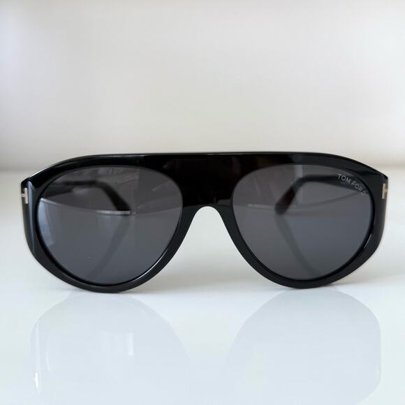NWT!!! Tom Ford Rex-02 TF1001 01A unisex sunglasses Authentic - Picture 1 of 9